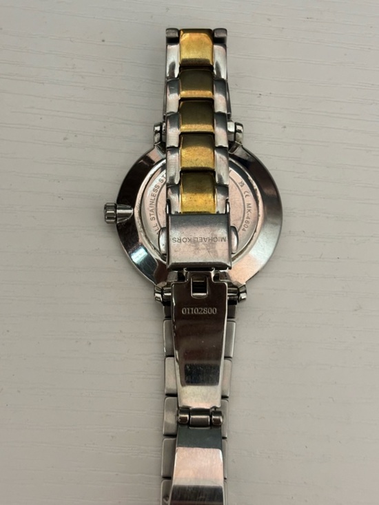 Michael Kors Women\'s Two-Tone Gold and Silver Bracelet Watch with White Dial
